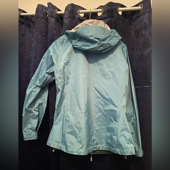 Raincoat - Picture 10 of 10